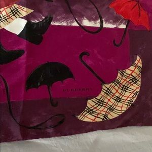 Burberry scarf. So cute!